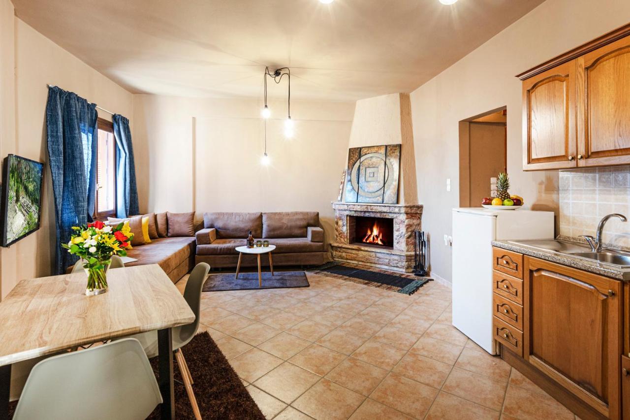Deluxe Apartments By White Hills Arachova Bagian luar foto