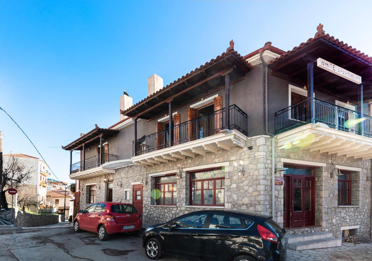 Deluxe Apartments By White Hills Arachova Bagian luar foto